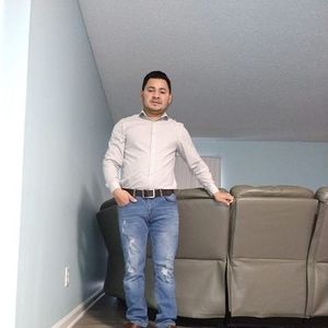 Meet your Posher, Carlos